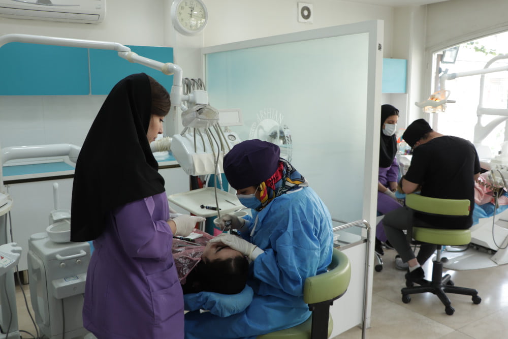 بهترین کلینیک دندانپزشکی در شرق تهران ۴