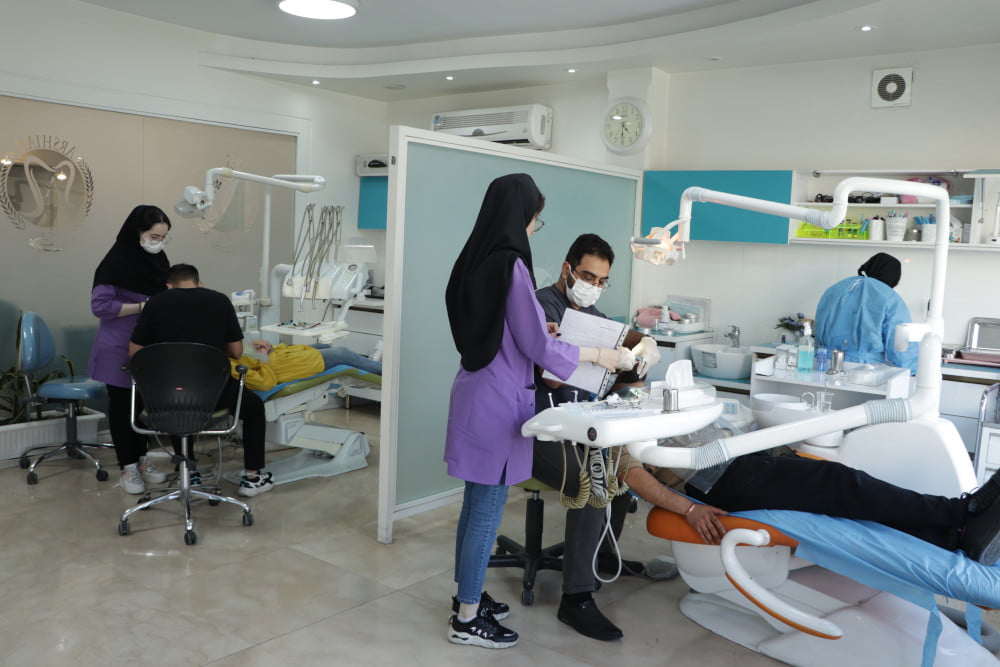بهترین کلینیک دندانپزشکی در شرق تهران ۳